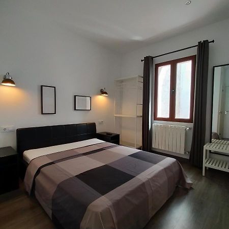 Room Pride Madrid Exterior photo