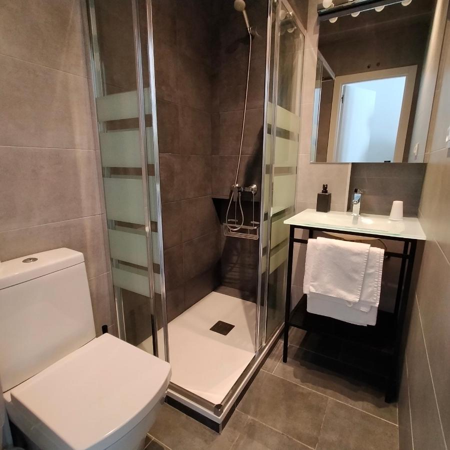 Room Pride Madrid Exterior photo